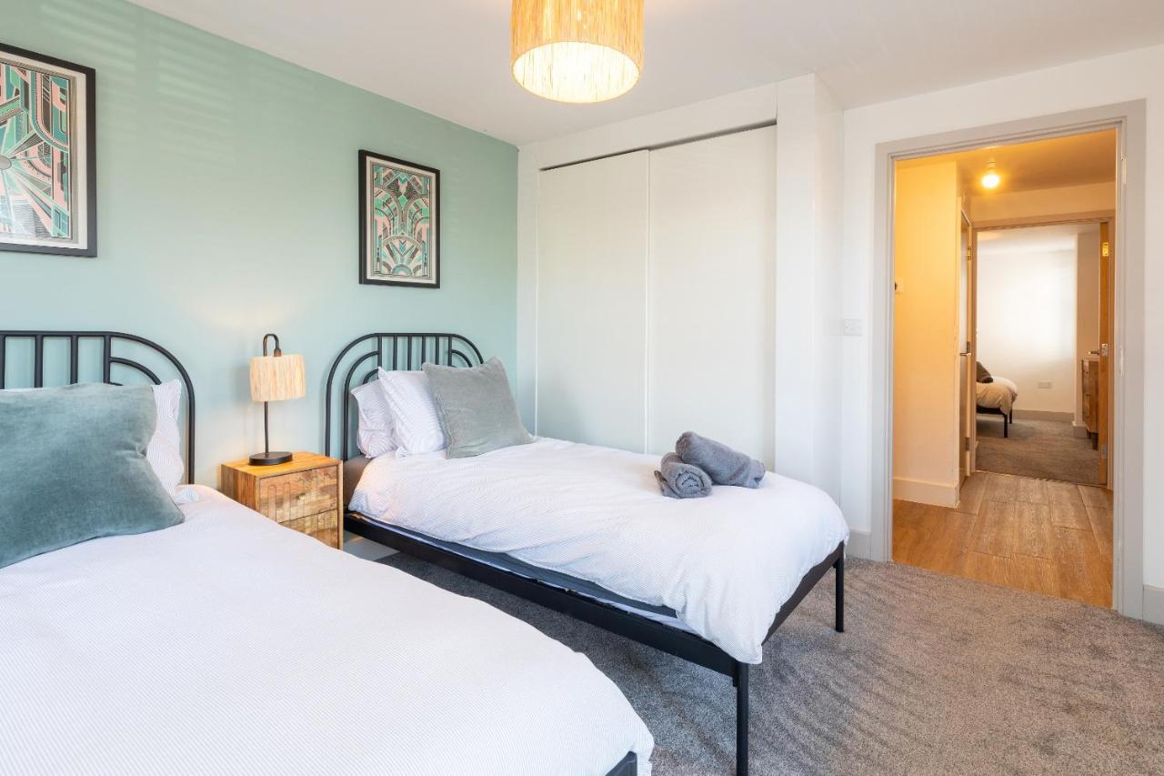 X-Large Two Bedroom & Two Bathroom Apartment With Free Evening Parking Southampton Exterior foto